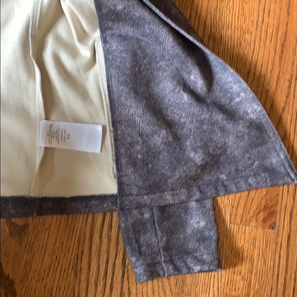 LIKE NEW MK Michael Kors Light weight bomber - Picture 6 of 9